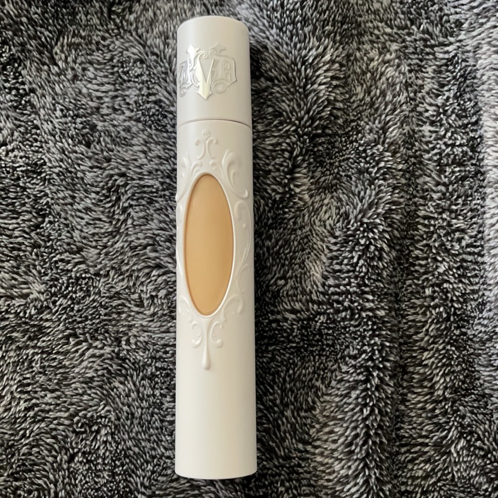 KVD True Portrait 030 Medium Foundation - Picture 5 of 6